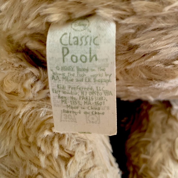Classic Winnie The Pooh. - Picture 3 of 7